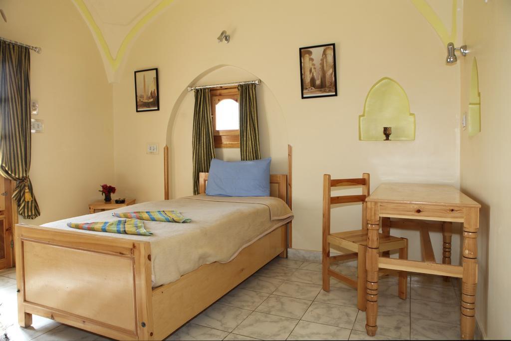 El Fayrouz Hotel Luxor Zimmer foto