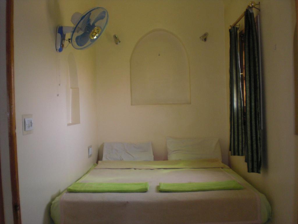 El Fayrouz Hotel Luxor Zimmer foto